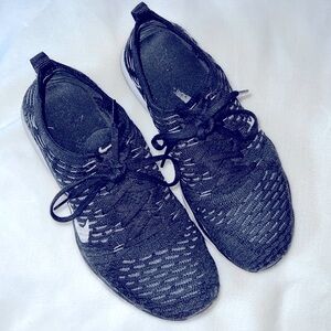 Nike | Free Run Flyknit Womens 7 Running Shoes Glacier Black